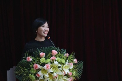 HTH华体会体育- 克罗托内启动青训计划，多名小将进入轮换阵容  